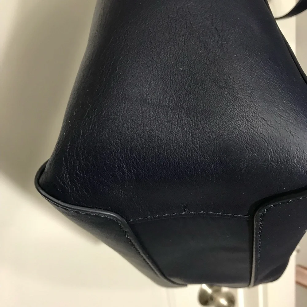 Tory Burch Gemini Link Leather Tote Bag in Royal Navy NWOT  MSRP $658